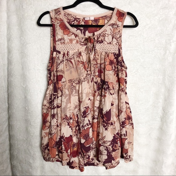 Melrose and Market Tops Floral Peasant Tank Top With Crochet Size M